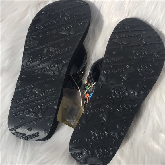 Montana West Embroidered Sandals - Picture 9 of 10